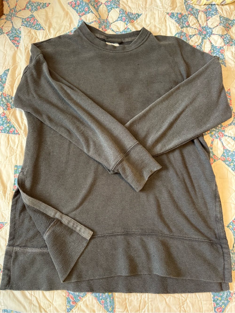 aerie Crewneck Sweater in Gray